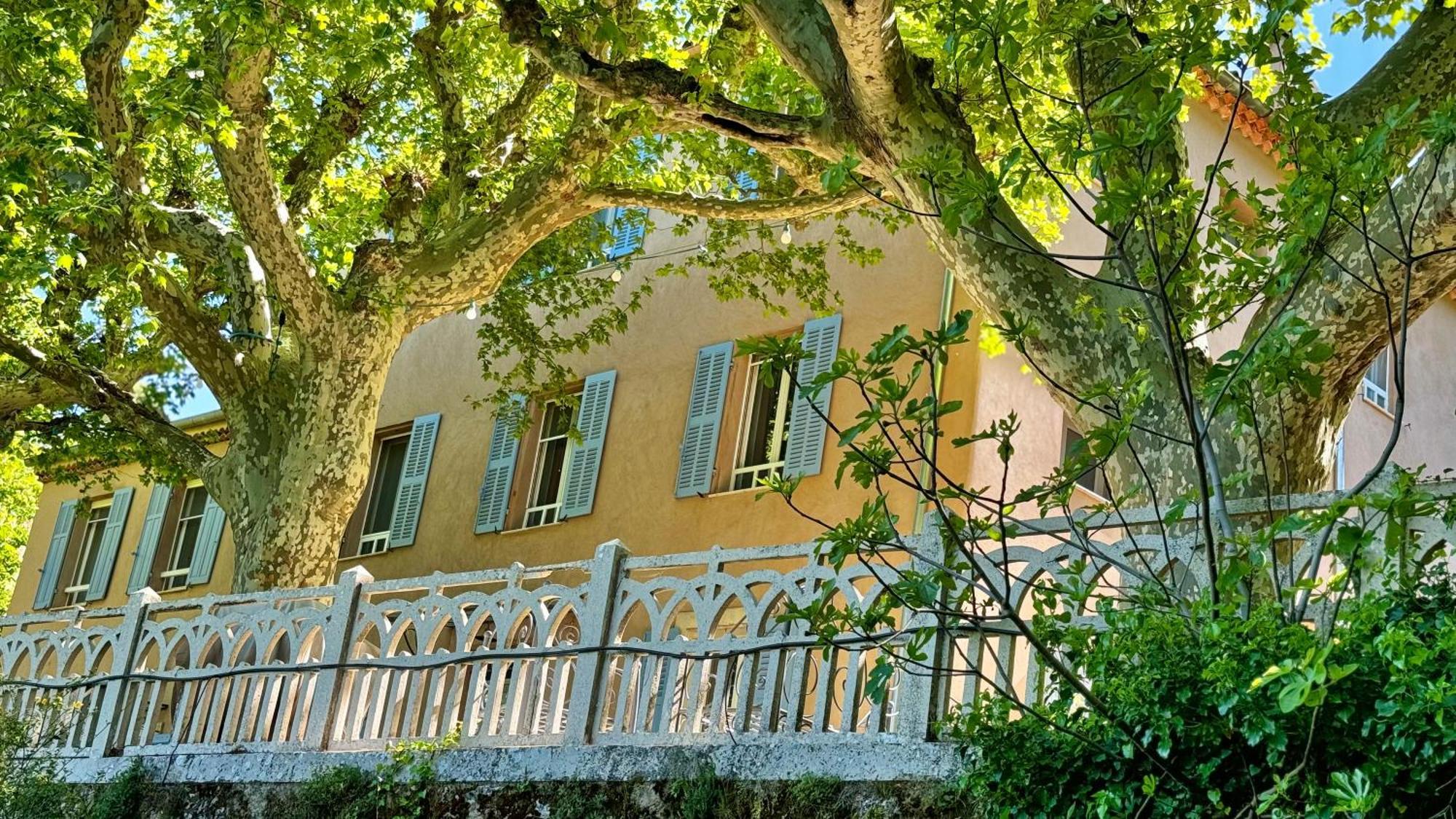 Gite Classe 3* Dans Magnifique Bastide Provencale Auriol Extérieur photo